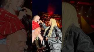 Sarah Connor – rührender Moment mit kleinem Mädchen in Heilbronn 2025 Vincent. @SarahConnor