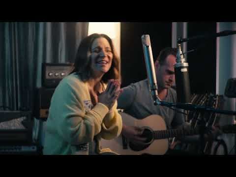 Hard Woman to Love by Shoshana Bean - Album Art