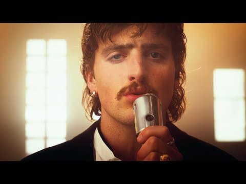 Momma Song by Benson Boone - Album Art