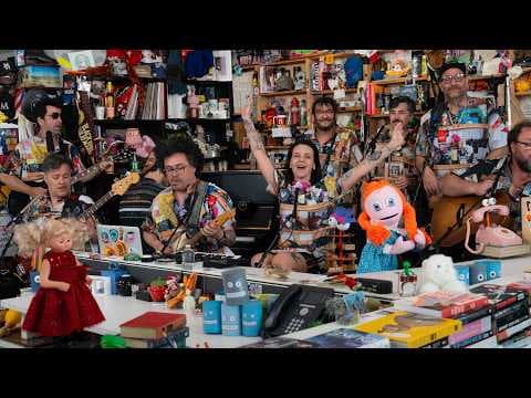 31 Minutos: Tiny Desk Concert by NPR Music - Album Art