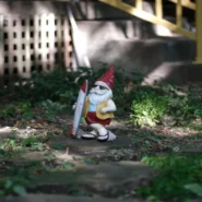 Courtney Barnett Mantis - Courtney Barnett's "Mantis" Inspires Existential Dread in Local Lawn Gnome Community