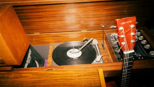 Foo Fighters Your Favorite Toy - Foo Fighters Announce New Album Your Favorite Toy, Reveal Deep Lore