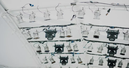 Intrinsic joins Google - Intrinsic Joins Google, Promises Robots Will Finally Fold Laundry