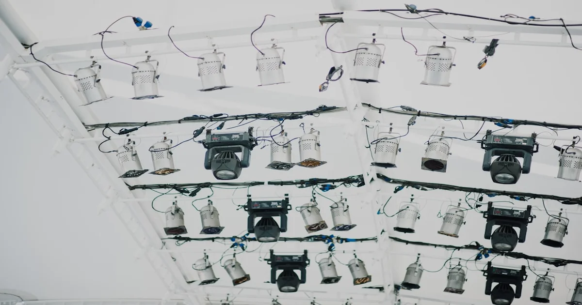 Intrinsic joins Google - Intrinsic Joins Google, Promises Robots Will Finally Fold Laundry