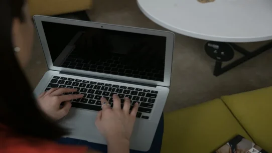 chatbots for schoolwork - More Than Half of Teens Use Chatbots for Schoolwork, Survey Finds It 'Way Easier'