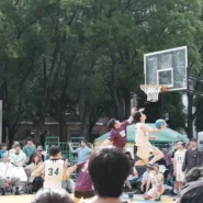 90s alt-rock heckling - '90s Alt-Rock Heckling Shakes Up College Hoops