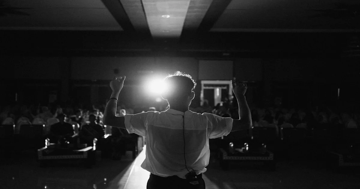 Courtney Love Comes Around On Geese, Calls Them 'My Boys'