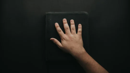 Dionne Warwick Final Album - Dionne Warwick's Final Album Demands Soul-Crushing Duets