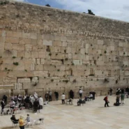 Palm Sunday Mass Barred - Israel Blocks Palm Sunday Mass with Innovative 'Divine Bureaucracy' Initiative