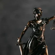 Jackson Estate Lawsuit - Jackson Estate Lawsuit Prompts 'Neverland Legal Defense Theme Park'