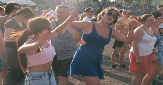 Jessie Ware Automatic - Jessie Ware Automatic Triggers Mass Involuntary Dance Epidemic