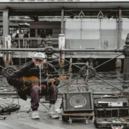 Juliana Hatfield Contractor Album - Juliana Hatfield Made An Album With Her Contractor, Says It Was 'Very Structural'