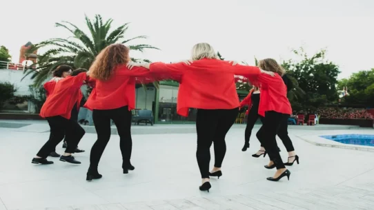 Freak on a Leash TikTok - Korn's 'Freak on a Leash' Is TikTok's Newest Viral Dance Craze