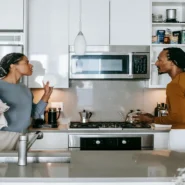 Lindsey Buckingham Stevie Nicks - Lindsey Buckingham Hints At Stevie Nicks Reunion, Blames 'Cosmic Alignment'