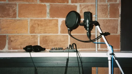 Lindsey Buckingham Stevie Nicks - Lindsey Buckingham Teases Stevie Nicks Reunion, Hints At A New Duet Album