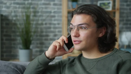 PopSockets - Man Builds PopSockets Empire After House Burns Down