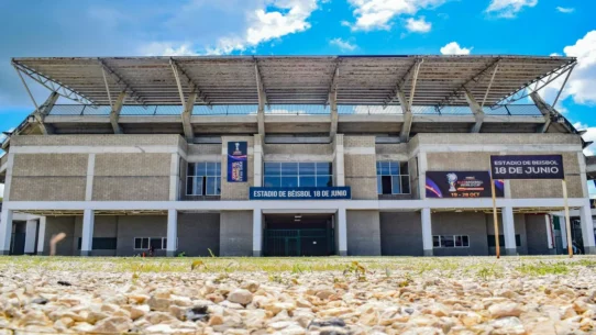 highest-grossing artists - MLB Stadiums Declare Bankruptcy After Paul McCartney's Historic Bongos Performance