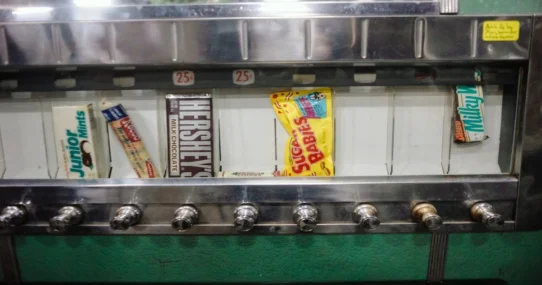 KitKat Heist - Nation Reels After Mammoth KitKat Heist Leaves Empty Truck, Full Hearts