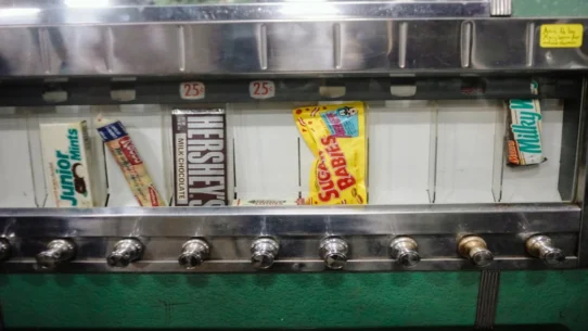 KitKat Heist - Nation Reels After Mammoth KitKat Heist Leaves Empty Truck, Full Hearts