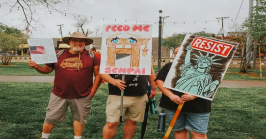 No Kings Protests - No Kings' Protests Expand Targets to Fast-Food Chains, Playing Cards