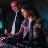 Oasis Reunion - Oasis Reunion: Brothers Record Charity Track Separately, From Separate Continents