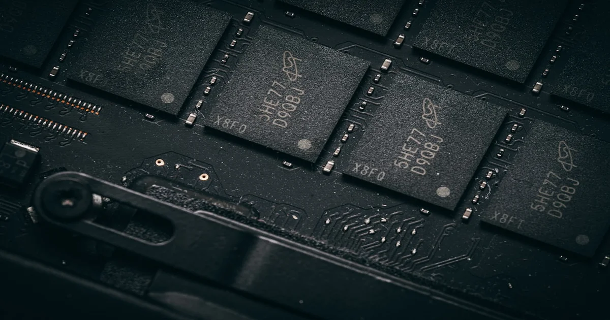 DRAM spot prices - Panic Ensues After DRAM Spot Prices Plummet Below "Emotional Value"