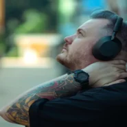 Dinastía deluxe songs - Peso Pluma’s ‘Dinastía’ Deluxe Edition Inspires Existential Dread Among Critics