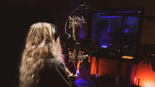 Pop Music Overload - Pop Queens Studio Blitz Sparks Global Meltdown