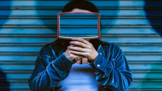 Quiet Light Postinternetfame - Quiet Light's 'Postinternetfame' Prompts Global Digital Paralysis