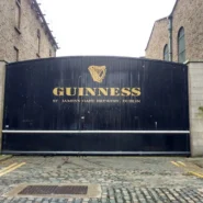 Sombr Cranberries Linger - Sombr Cranberries Linger: Millennial Hearts Shattered By Gen Z Takeover