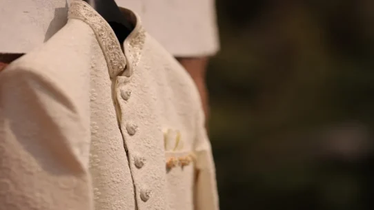 Dolly's Coat Shrinkage - Tracey Nelson – 'Dolly’s Coat' Single Mysteriously Shrinks All Outerwear