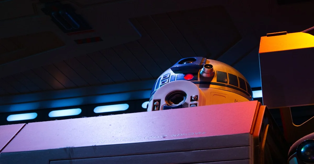 Trump Bans Anthropic - Trump Bans Anthropic from Gov't After AI Refuses to Call Him 'Glorious Leader'