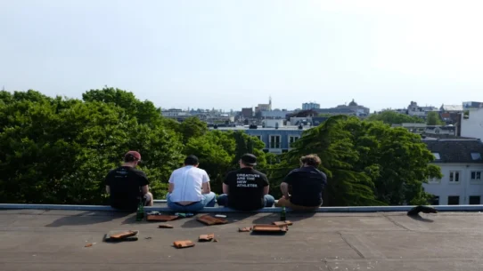 Weezer The Gathering - Weezer Rocks Rooftop Gig, Declares ‘The Gathering’ Open