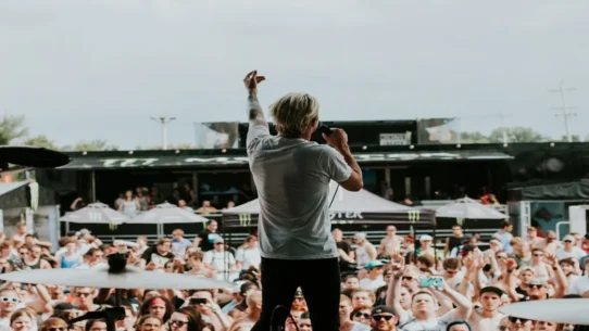 YouTube Premium - Bieber Thanks God He Has Premium For Coachella Set