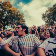 sing and scream all the lyrics - Billie Eilish Encourages Fans to Sing and Scream All Lyrics in Theater