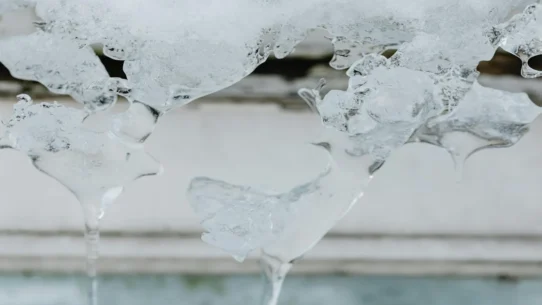 Drake's Iceman Sculpture - Drake's Iceman Sculpture Melting Date Still Unknown, Experts Say