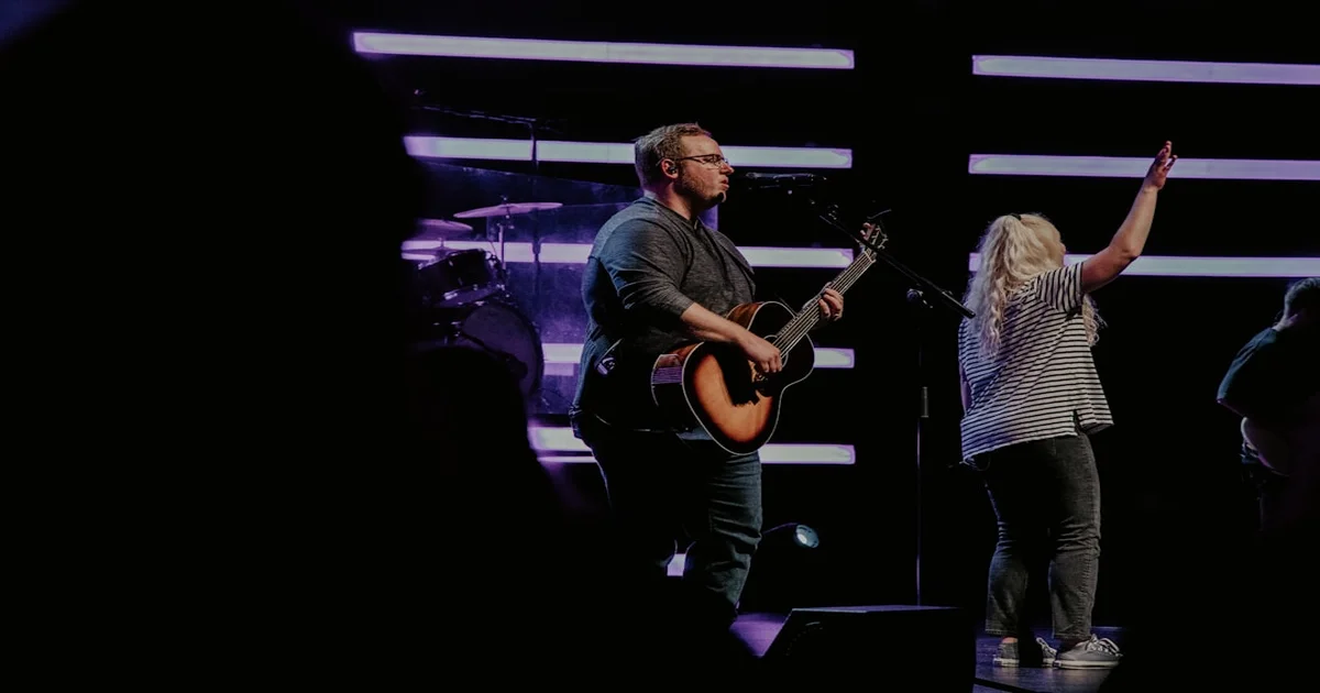 Hayley Williams Covers Cover Me Up - Hayley Williams Covers 'Cover Me Up' To Remind Everyone About Morals