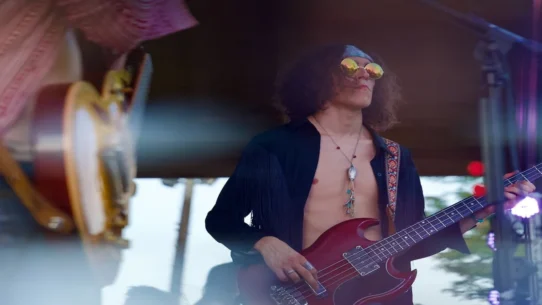 Junior Varsity Radio - Junior Varsity's "Radio" Proves Nostalgia Is Now Officially A Competitive Sport