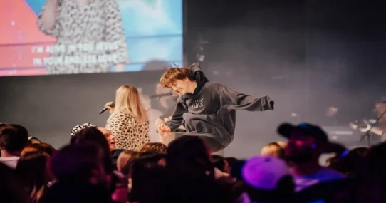Justin Bieber Coachella - Justin Bieber Serenades Eilish, Duets With SZA At Coachella Weekend 2