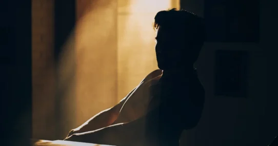 hunkered down - Keli Holiday 'Hunkered Down' With Album, Avoids Eye Contact