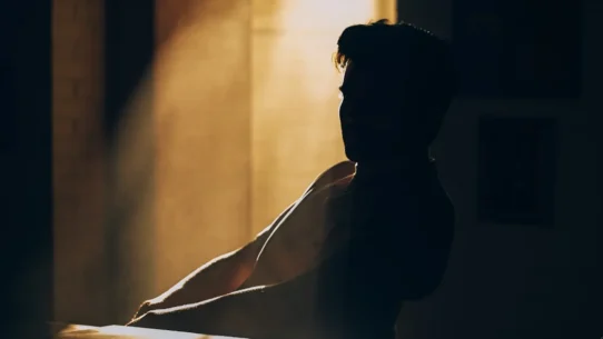 hunkered down - Keli Holiday 'Hunkered Down' With Album, Avoids Eye Contact