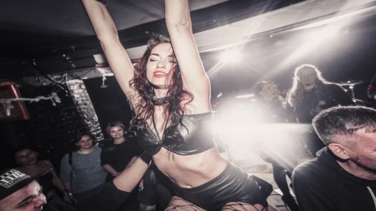 Club Confessions - Madonna’s ‘Club Confessions’ Dance Party Proves Dance Floor Still Exists