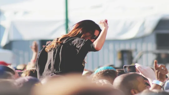 Mike Patton Sings Faith No More - Mike Patton Sings Faith No More With Avett Brothers At AVTT/PTTN Tour Opener