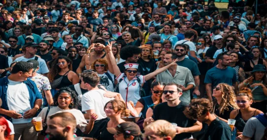 David Lee Roth Vanessa Carlton Joe Jonas - Roth, Carlton, Jonas Debut At Coachella With Teddy Swims