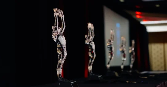 epic L.A. weekend - Taylor Swift's Epic L.A. Weekend: A Symphony of Seven iHeart Wins and McCartney's Whisper