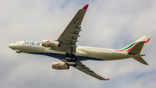 Basic Polaris Business - United Unveils 'Basic Polaris Business' Where Passengers Provide Jet Fuel