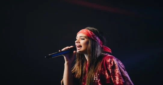 Empire State of Mind - Alicia Keys and Nas Perform 'Empire State of Mind' For Knicks Championship