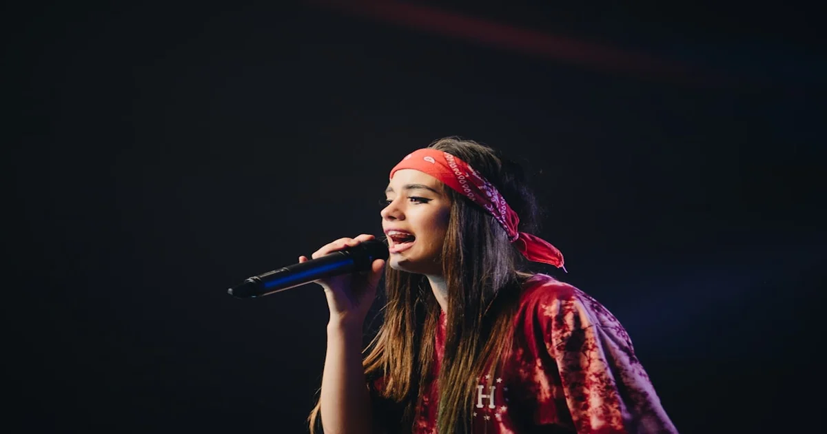 Olivia Rodrigo Stupid Song - Olivia Rodrigo Shares 'Stupid Song,' World Prepares for Unprecedented Simplicity